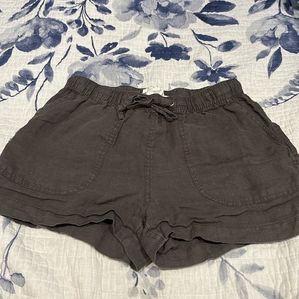 Linen shorts
